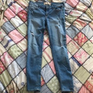 Hollister Super Skinny Jeans